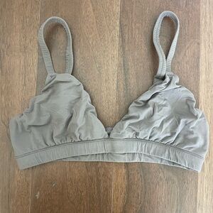 SKIMS fits everybody triangle bralette in Umber